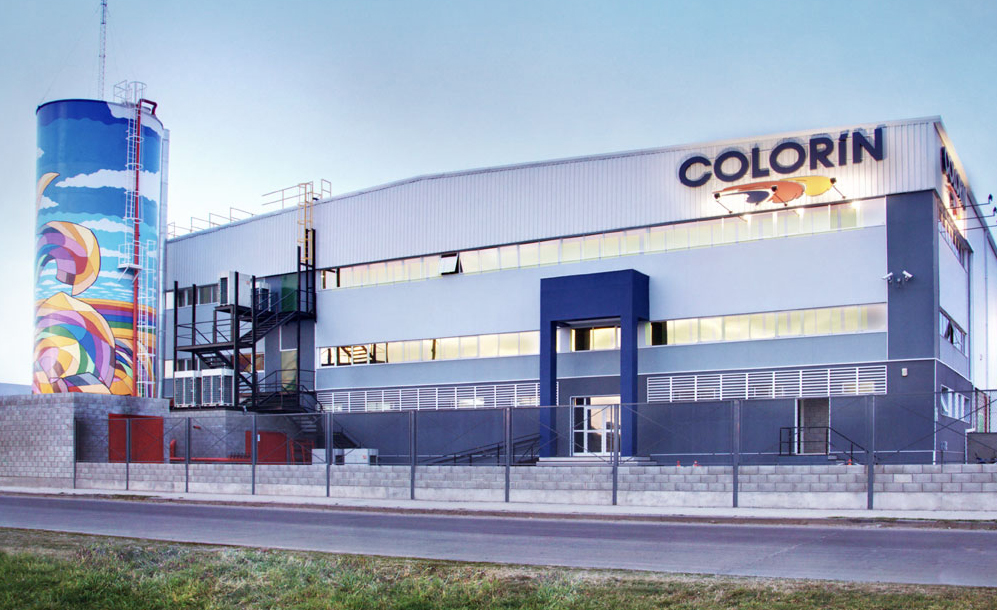 Se estrenó en Garín un llamativo mural de 18 metros de altura