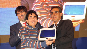 ANSES entregó tres mil netbooks a nueve escuelas públicas del partido de Escobar