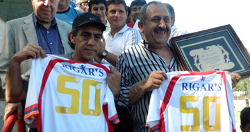 Armenio festejó sus 50 años y anunció que inscribirá el nombre de Escobar en la AFA