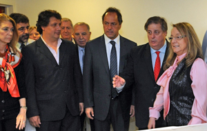 Daniel Scioli y Alicia Kirchner inauguraron la remodelación del hospital Erill