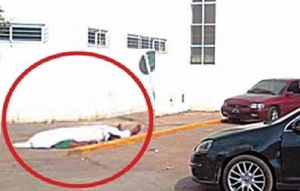 Arrojaron un cadáver en la entrada al sanatorio San Carlos