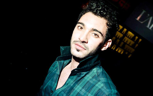 El actor escobarense Ignacio Sureda dará un taller de teatro