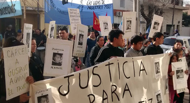 Marcharon por la ciudad para reclamar el esclarecimiento del asesinato de un joven