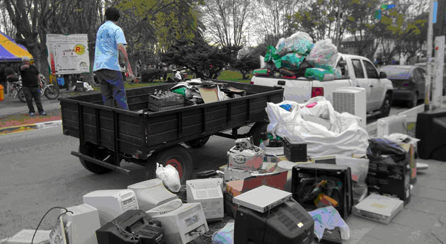 Maschwitz: Recolectan basura electrónica en el Centro Cultural “El Bondi”