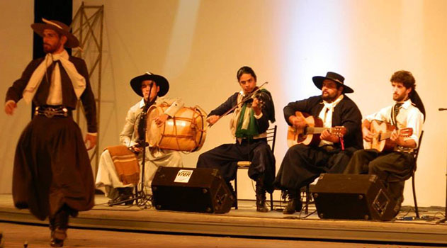 Festival folklórico en Savio a beneficio del Centro Comunitario “Sagrada Familia”