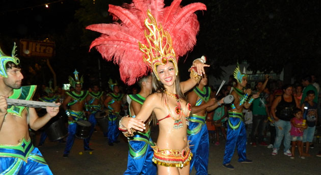 A puro ritmo: Matheu festejó con todo la última noche de carnaval del año