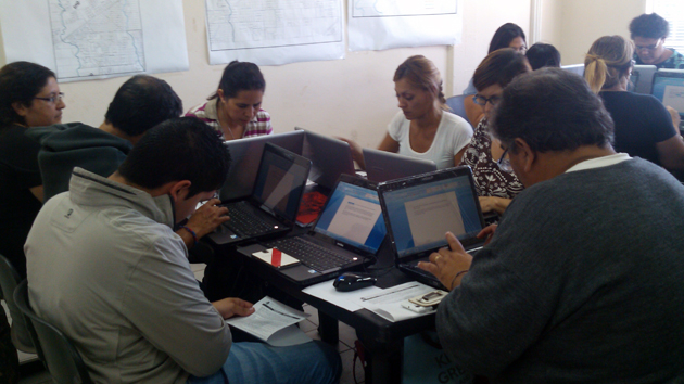 Capacitan a empleados municipales en el uso de herramientas informáticas