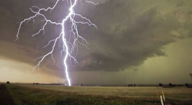 Trabajaba en una quinta bajo la tormenta y falleció al ser alcanzado por un rayo
