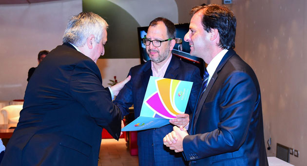 Sujarchuk distinguió a 39 empresas que harán contribuciones por $128 millones