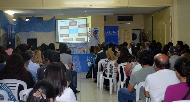 Charla sobre Historia Económica Argentina en la Escuela de Gobierno Local Gestar