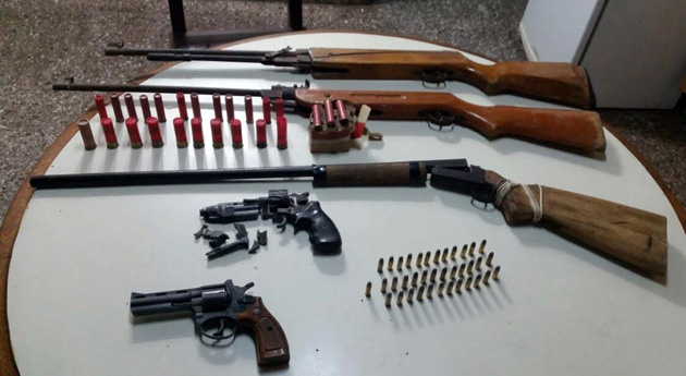 Detuvieron en Garín a un hombre que escondía un arsenal en su vivienda