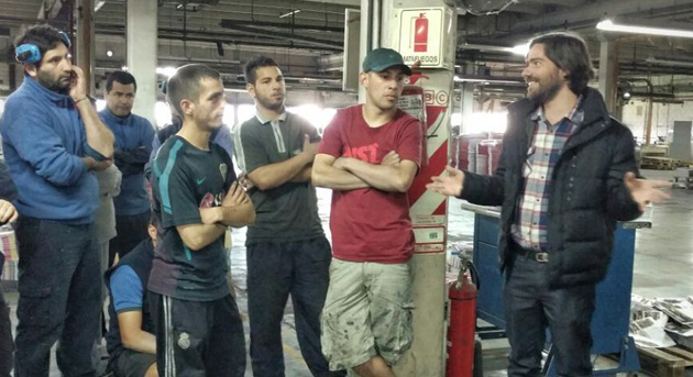 Del Caño en la ex Donnelley: “El desprecio del macrismo por el trabajador es evidente”