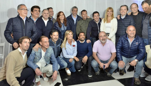 Cristina Kirchner se reunió en Escobar con intendentes del Conurbano para cerrar filas