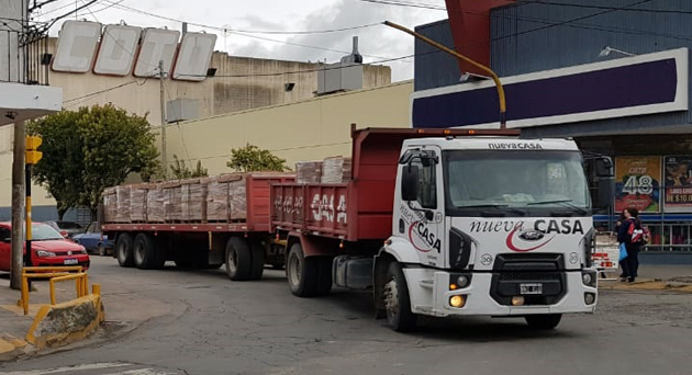Prohíben la circulación de camiones con semiacoplado en zonas céntricas