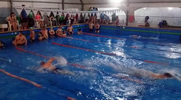 Natación CAIB: - Club Atlético Independiente de Burzaco