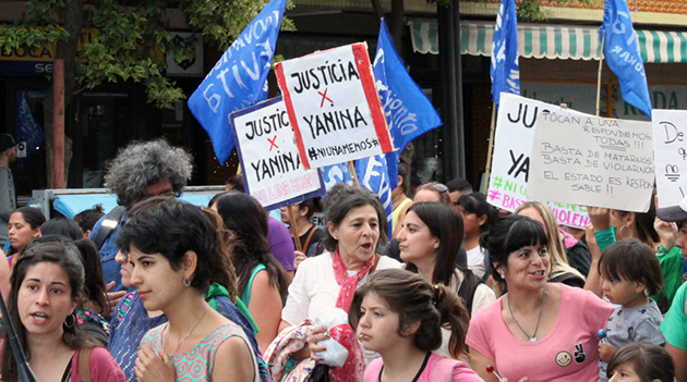 #NiUnaMenos: Masiva marcha contra la violencia de género en Escobar