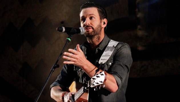 Desfile cívico y recital de Axel por el Día de la Bandera y el 126º aniversario de Garín