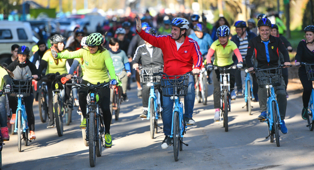 El Intendente presentó en Maschwitz un programa de bicicletas públicas