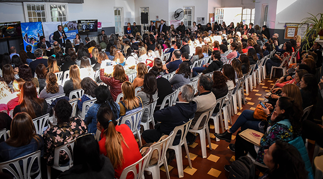 Más de 500 docentes participaron de una Jornada de Educación en Escobar