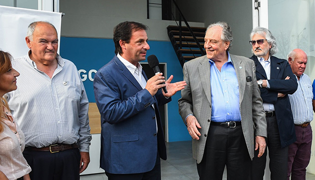 Ariel Sujarchuk y Carlos Heller dejaron inaugurado el Centro Cívico de Loma Verde
