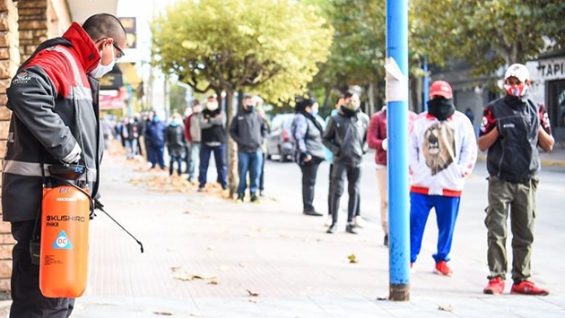 Empezaron a cobrar los beneficiarios del Ingreso Familiar de Emergencia