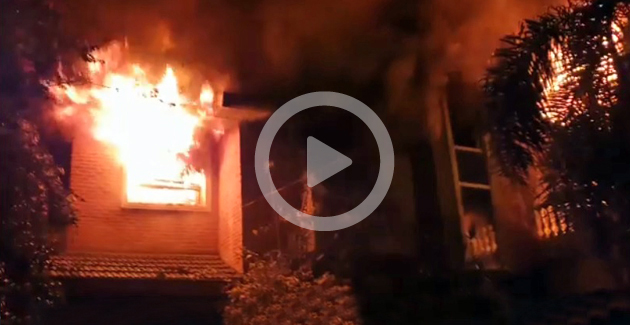 Voraz incendio destruyó una vivienda en un exclusivo barrio privado de Garín