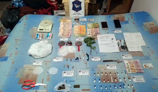 Operativo antidrogas en Lambertuchi: tres allanamientos y cinco detenidos