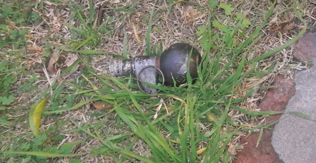 Peligro y misterio: Encuentran una granada de mano en un barrio de Garín