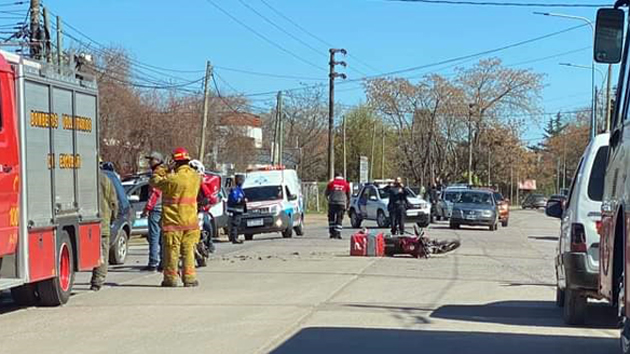 Camioneta atropelló a un repartidor de Pedidos Ya en la avenida San Martín