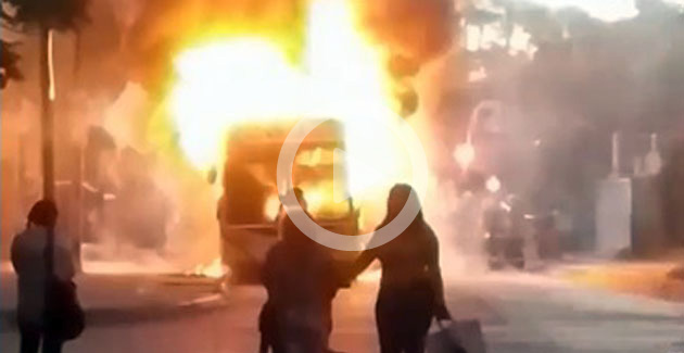 Impresionantes imágenes del incendio de un colectivo de la línea 203 en Maschwitz