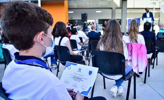 El colegio preuniversitario de Escobar recibió a su nueva camada de ingresantes