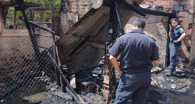 Se incendió una vivienda en el barrio San Luis y un hombre murió calcinado