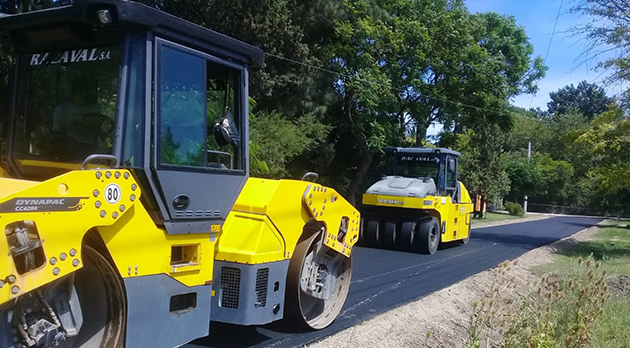 Avanzan obras de repavimentación en calles de diferentes localidades del partido