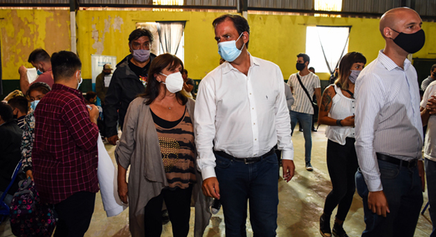 La ministra de Gobierno supervisó un operativo de documentación en Garín