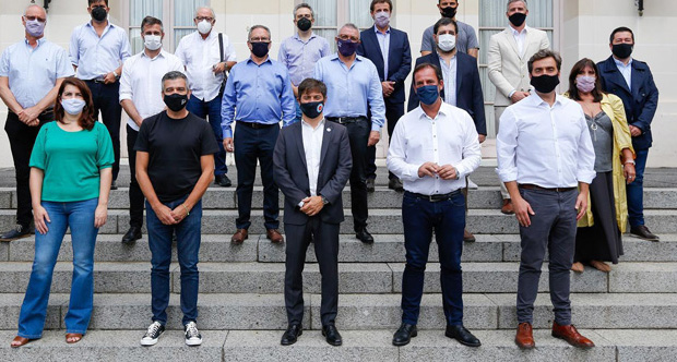 Sujarchuk participó de una reunión de intendentes con el gobernador Kicillof