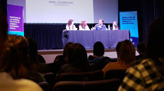 Presentan programas para prevenir y atender casos de violencia de género