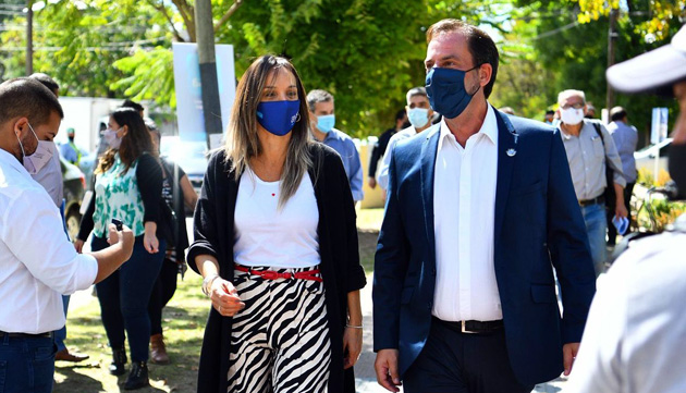 Malena Galmarini supervisó obras de desagüe cloacal en Maschwitz