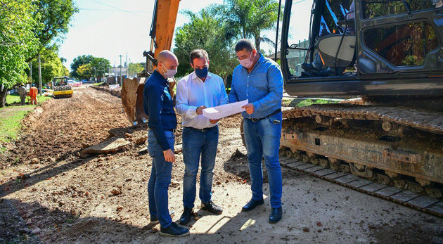 Sujarchuk recorrió la obra del futuro paso bajo nivel de la calle Podestá