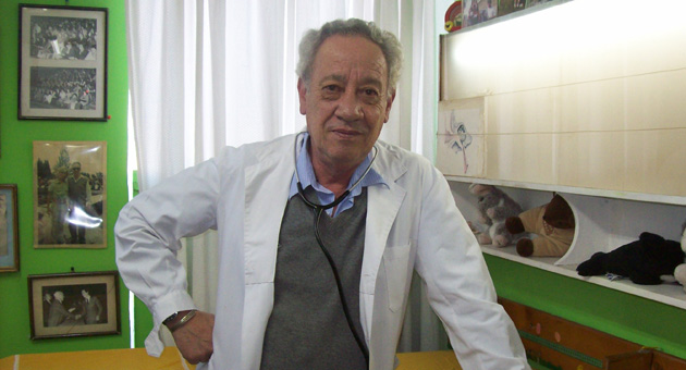 Falleció el médico Carlos Guevara, un legendario pediatra escobarense