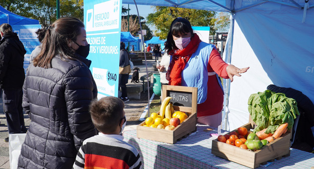 El Mercado Federal vuelve a Escobar con verduras y frutas a precios populares