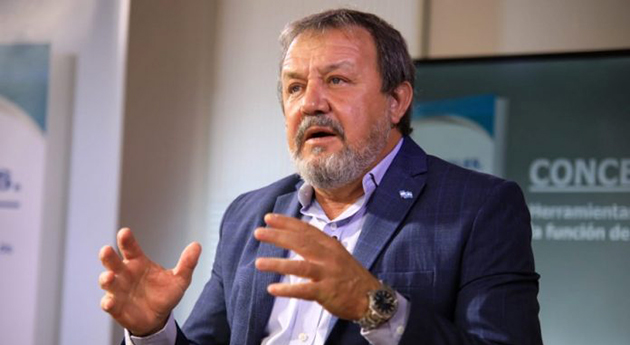 Sorpresa y media: Roberto Costa irá de precandidato a concejal de Juntos