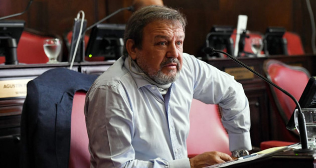 Roberto Costa se sumó a la “moda” de escribir libros y publicó “Los concejales”