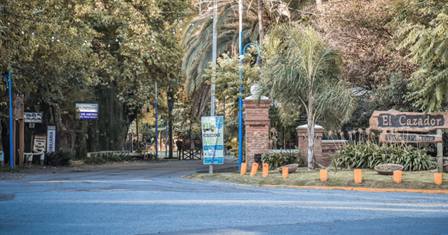 Licitarán la repavimentación de dos mil metros de la calle Kennedy en El Cazador