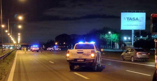 Un vecino de Escobar murió atropellado cuando cruzaba a pie la Panamericana