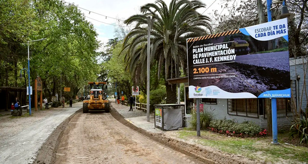 Comenzó la repavimentación de la calle Kennedy en el barrio parque El Cazador