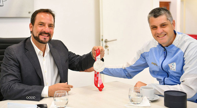 Darío Lencina, arquero de Los Murciélagos, fue declarado vecino destacado de Escobar