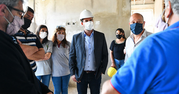 Sujarchuk recorrió la construcción del edificio de la Escuela Secundaria Nº11