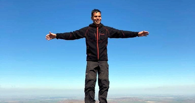 Deportista escobarense no vidente subió al cerro más alto de la provincia