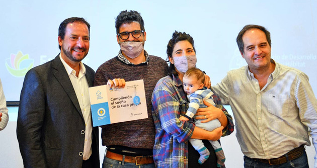 Más de 20 familias recibieron créditos para la construcción de sus viviendas