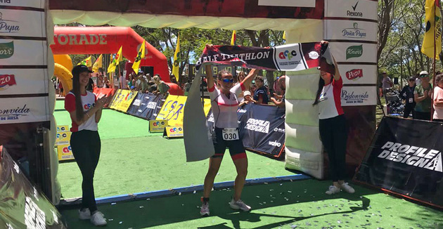 Una atleta escobarense salió subcampeona del triatlón half de Santa Ana